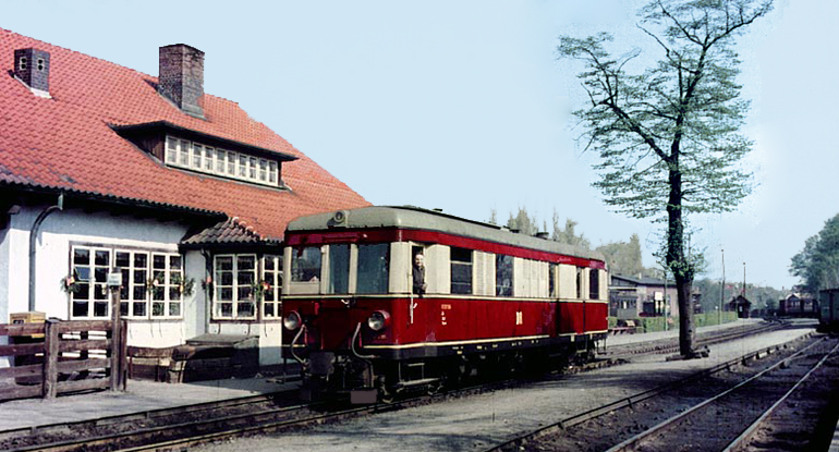 VT 187 025 in Wernigerode, 1966